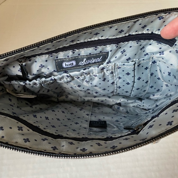 Lug Swivel Crossbody Bag Lilly Gray - Picture 10 of 13